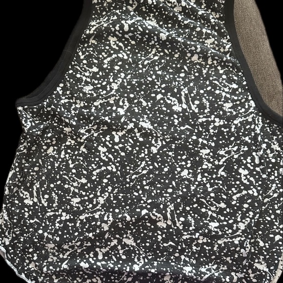 PINK Victoria's Secret Black and White Tank Top - Picture 2 of 3